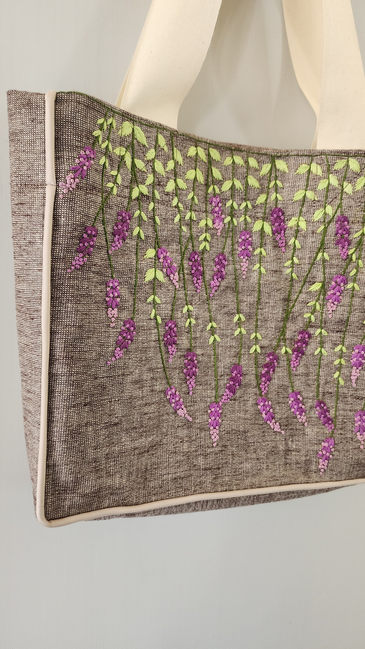 Ikali - Wisteria - Hand-embroidered Kumstu bo Bag