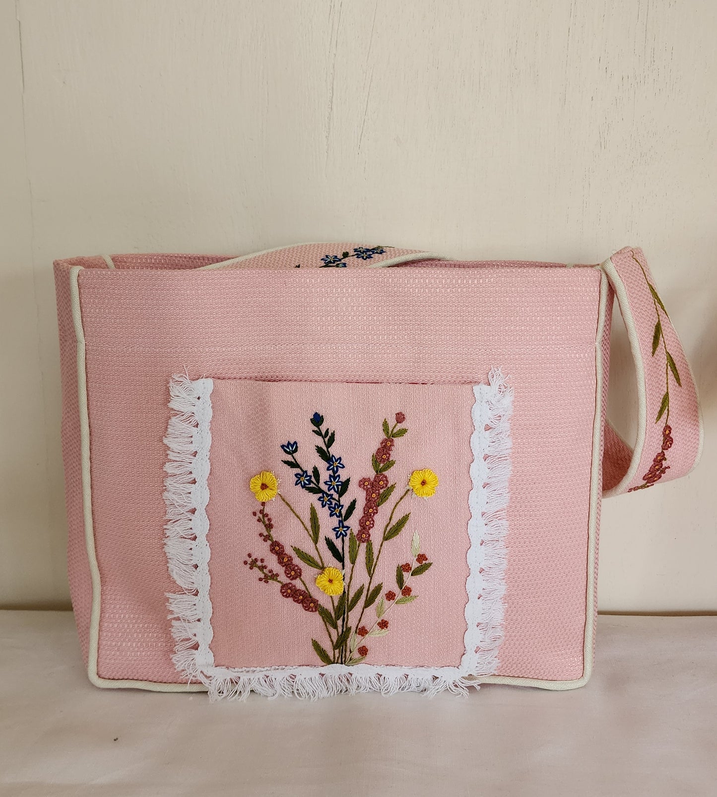 Ikali - Spring M Bouquet - Hand-embroidered Kumstu bo Bag