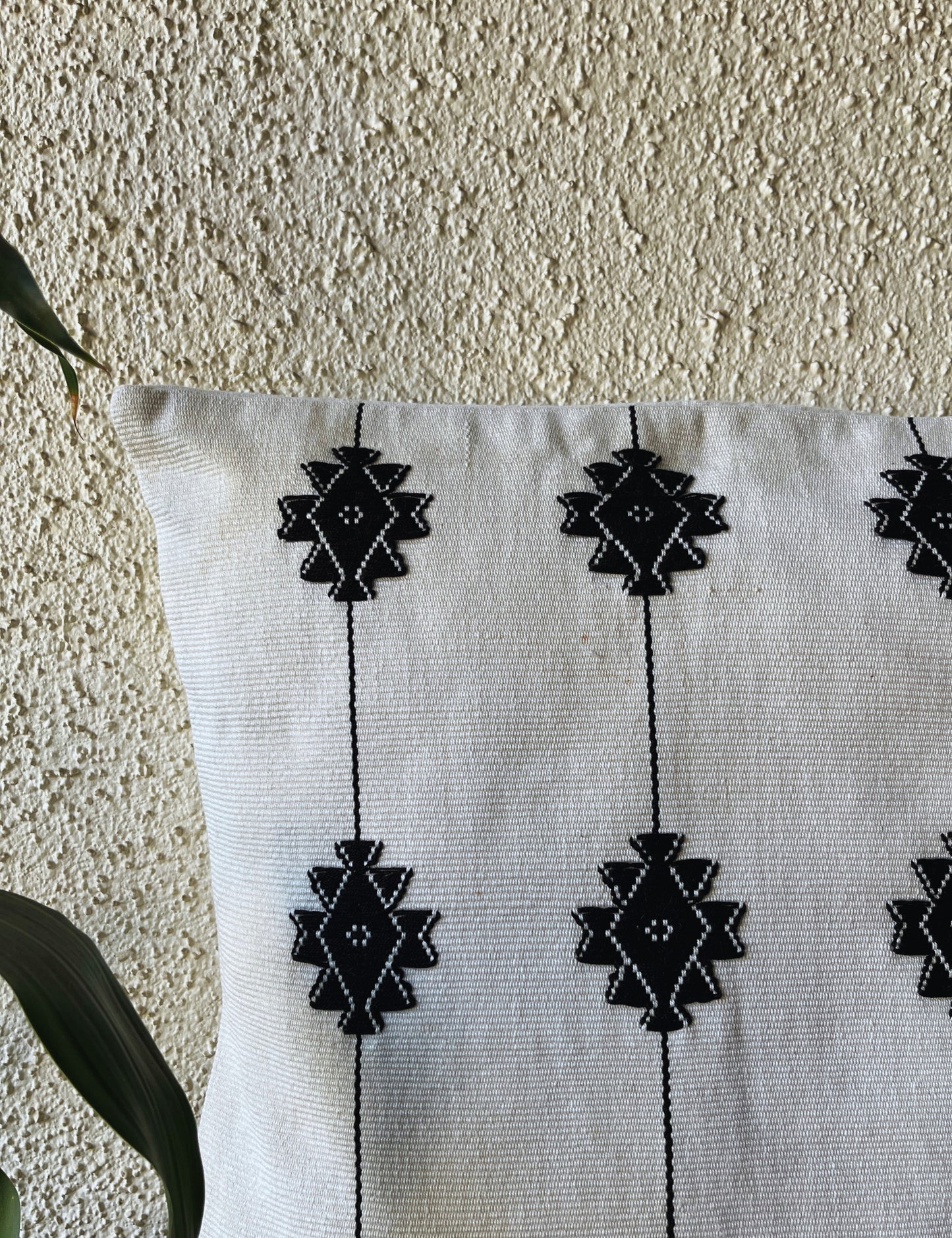 Chizami Weaves - Loin Loom Handwoven Cushion Cover Set in White & Black (Set of 5)