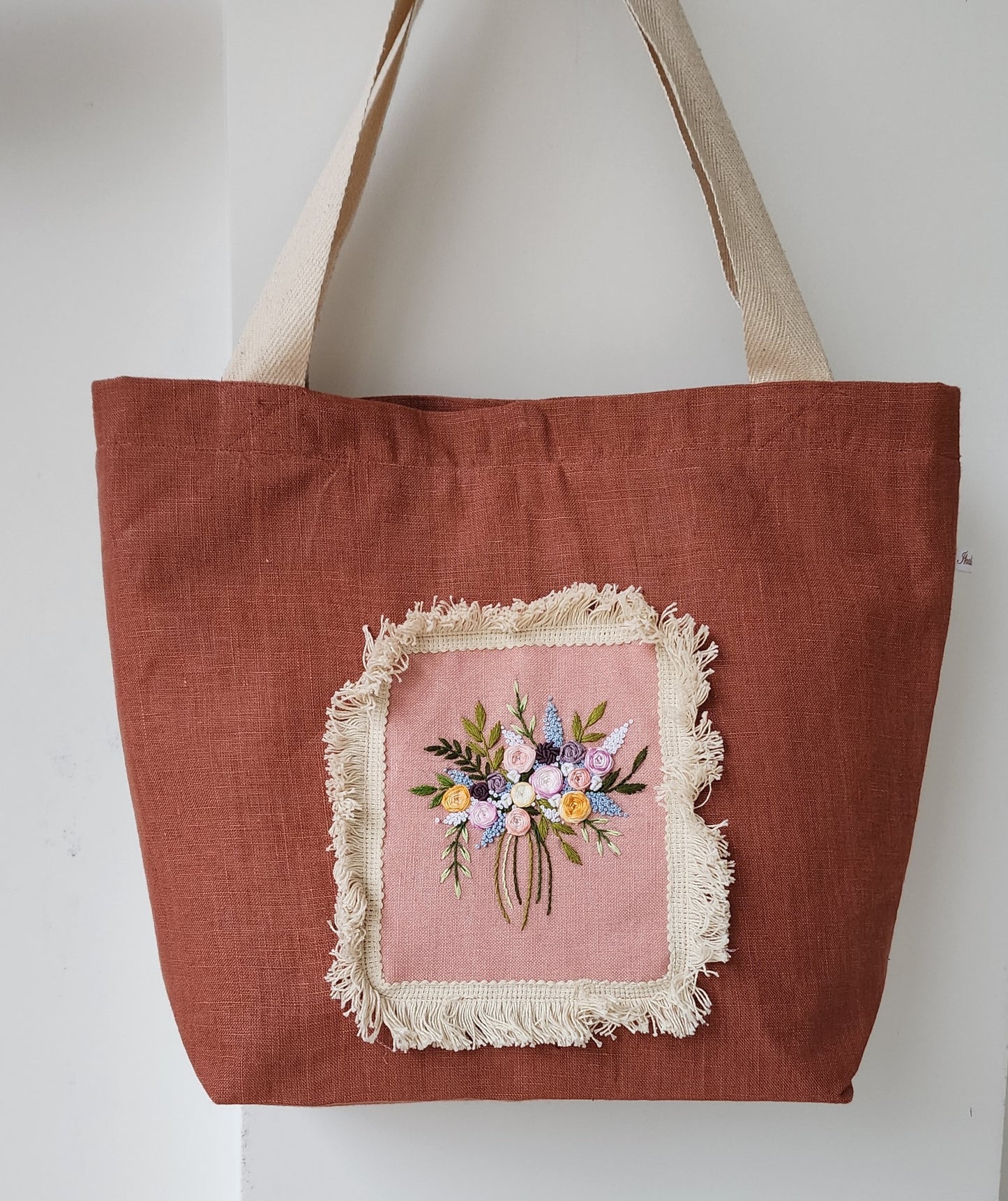Ikali - Bouquet - Hand-embroidered Tote