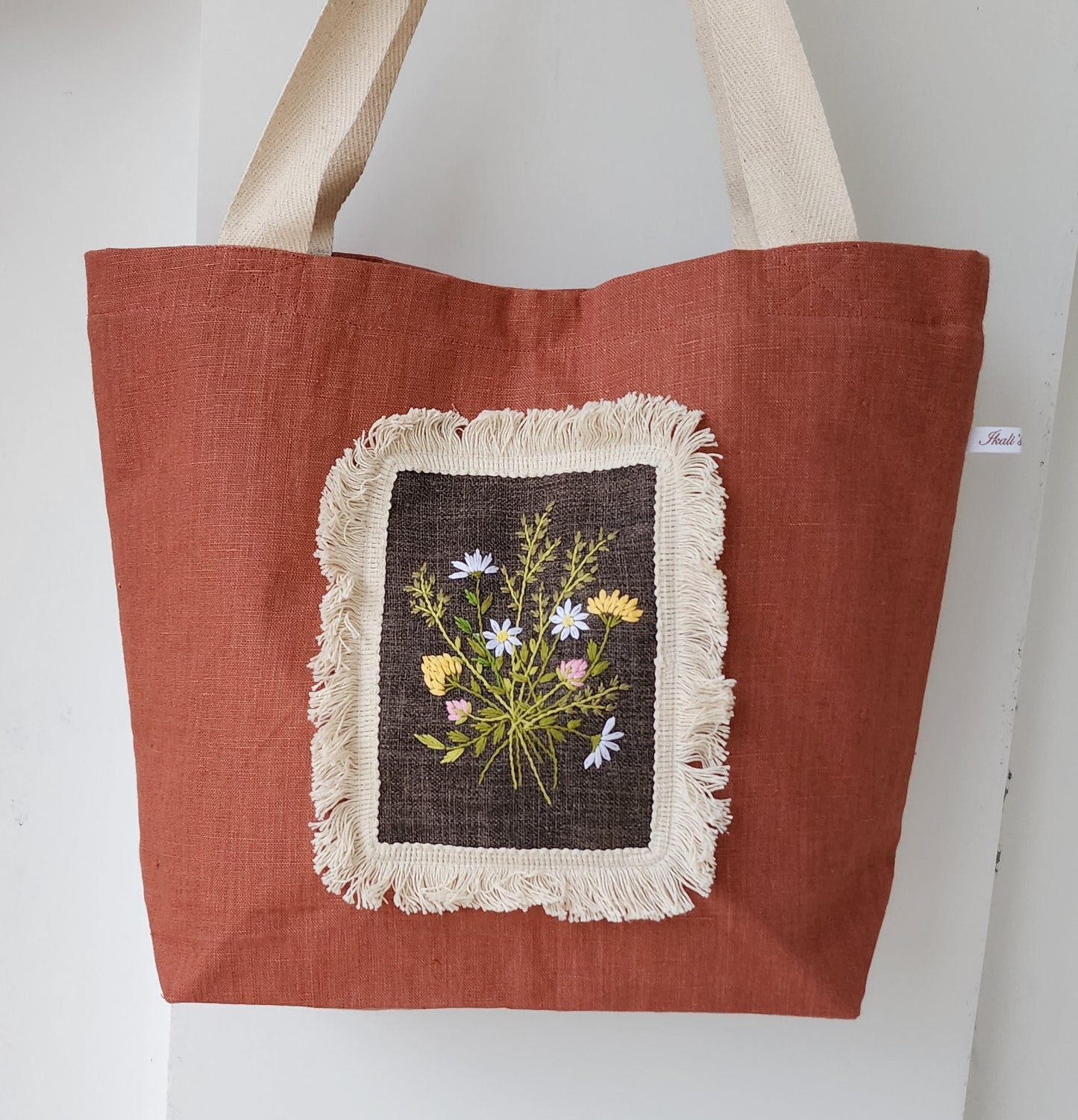 Ikali - Flower Bouquet - Hand-embroidered Tote