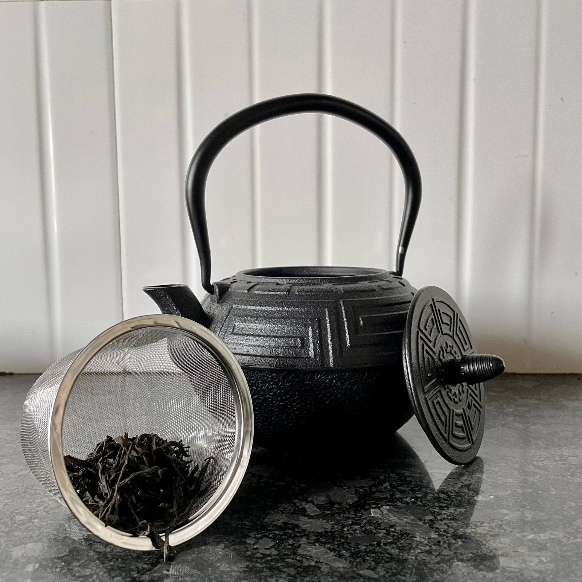 Cast-Iron Hobnail TeaPot - Traditional Japanese Tetsubin (Tetsu-Kyusu Black Square Wave TeaPot 1000ml with Stainless Steel Infuser