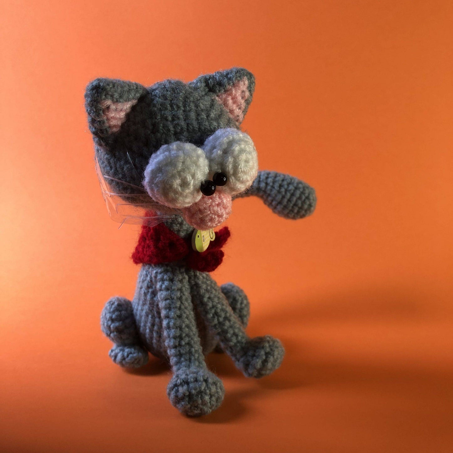Thoughtful Miu Cat Crochet Toy - Magical Beings