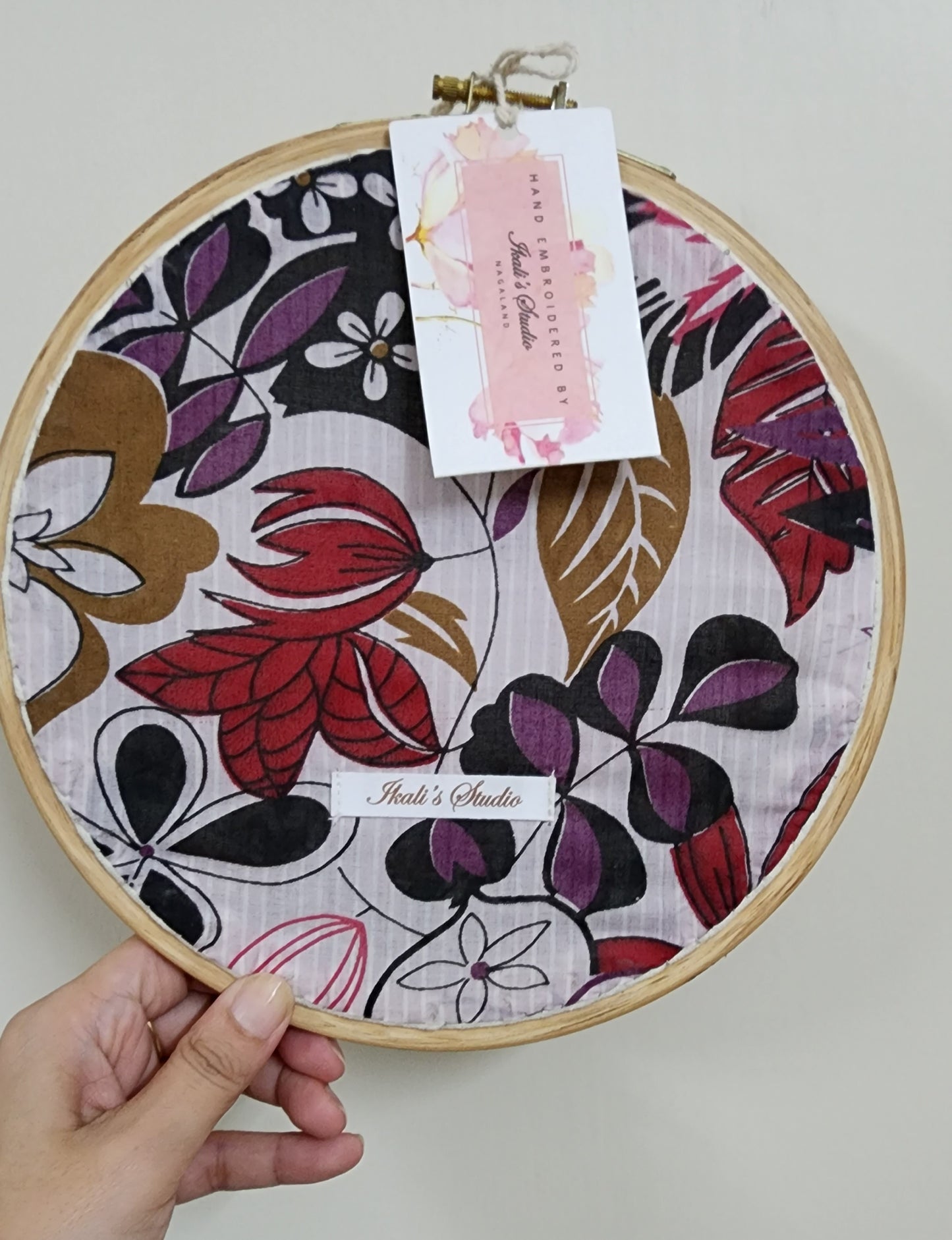 Ikali - Nature - Hand-embroidered Wall-hanging Hoop